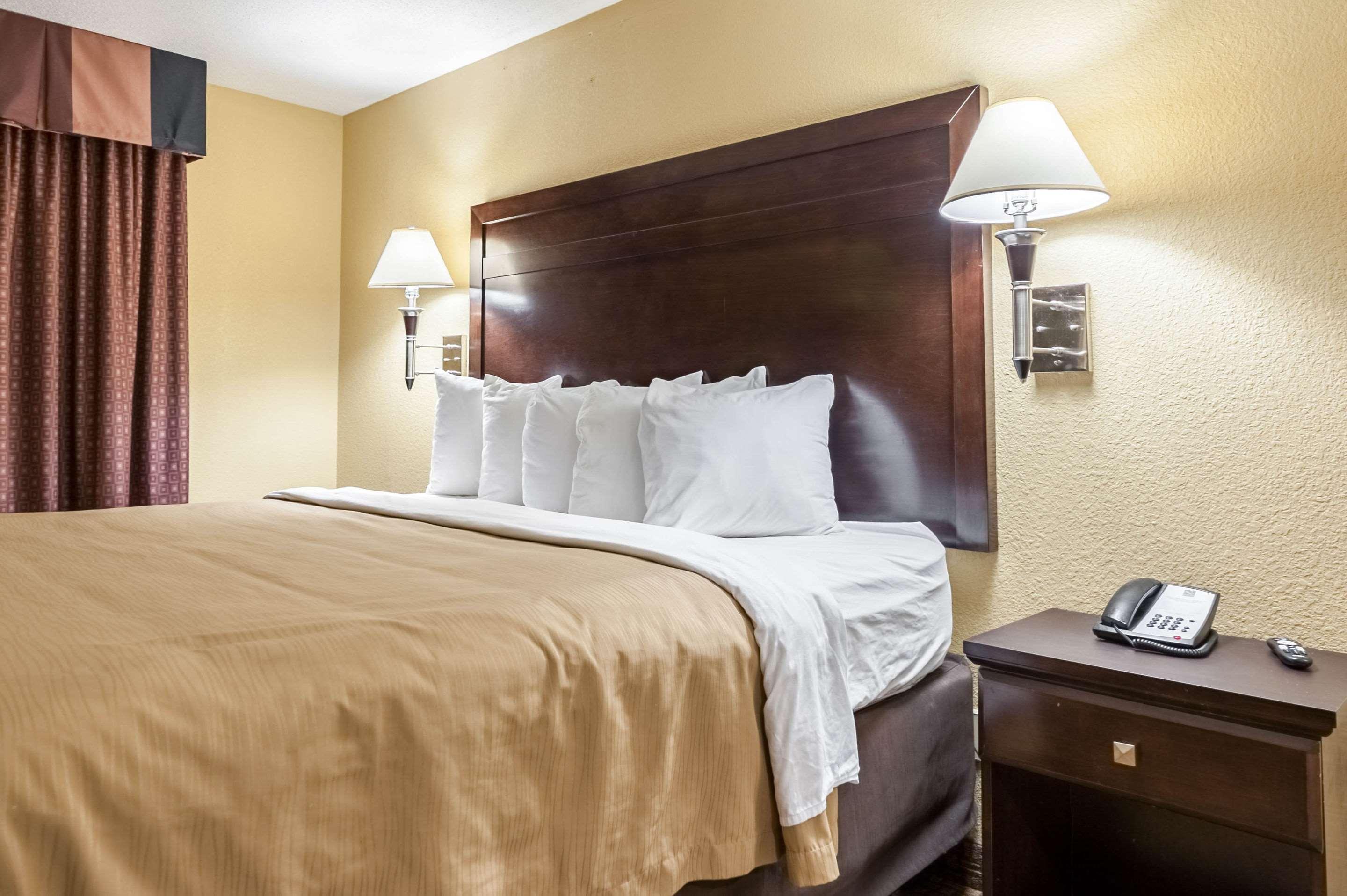 Quality Inn & Suites Лафайетт Экстерьер фото