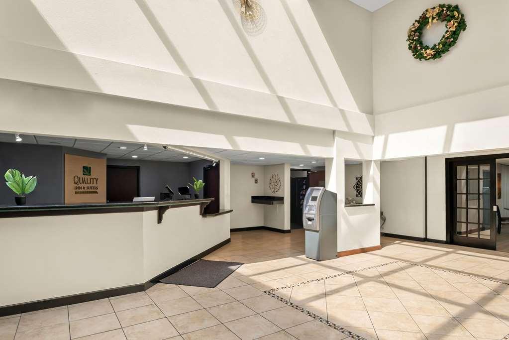 Quality Inn & Suites Лафайетт Интерьер фото