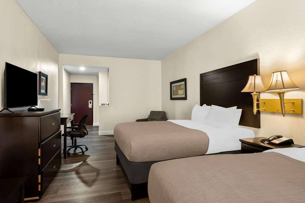 Quality Inn & Suites Лафайетт Номер фото