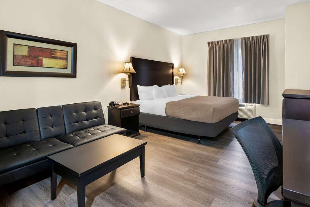 Quality Inn & Suites Лафайетт Номер фото