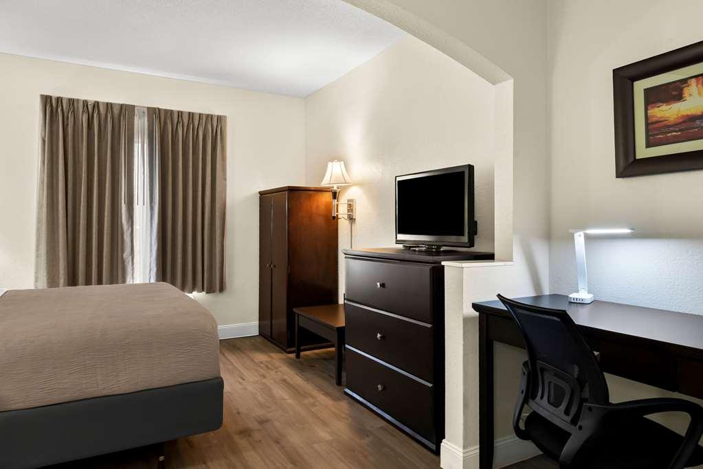 Quality Inn & Suites Лафайетт Номер фото
