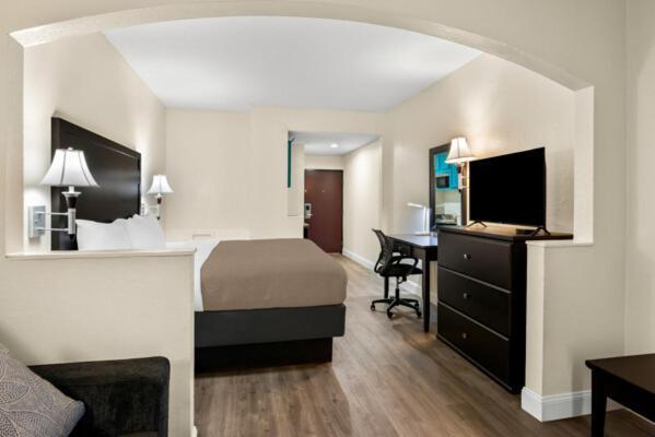 Quality Inn & Suites Лафайетт Экстерьер фото